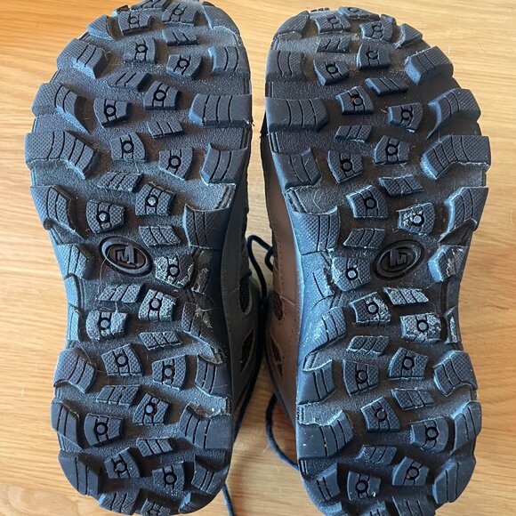 Merrell Oakcreek Mid Lace Hiking Boot, boys, size 4 big kid - Picture 3 of 4